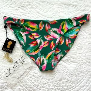 Skatie “Cheryl” swim bottom